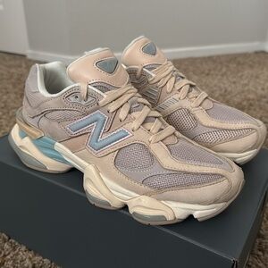 New Balance 9060 Beige Pink/Baby Blue Suede Women Size 8/Men Size 6.5